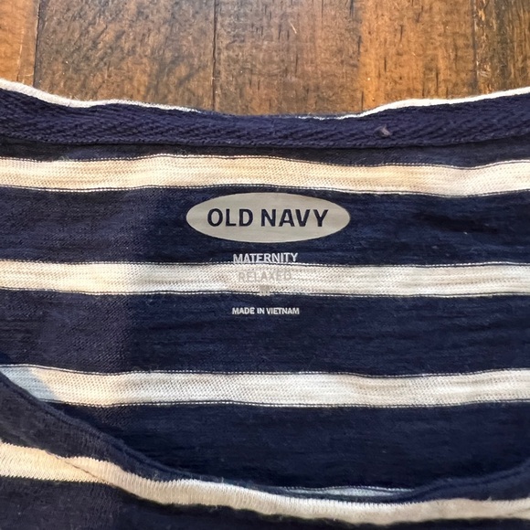 Old Navy Women’s Navy & White Striped 100% Cotton Maternity Tee Size M NWOT - Picture 2 of 5